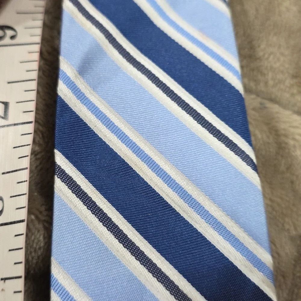 Bundle Of Boys Ties (3) Izod Christmas Zip/Unbranded Patterened Clip-ons EUC
